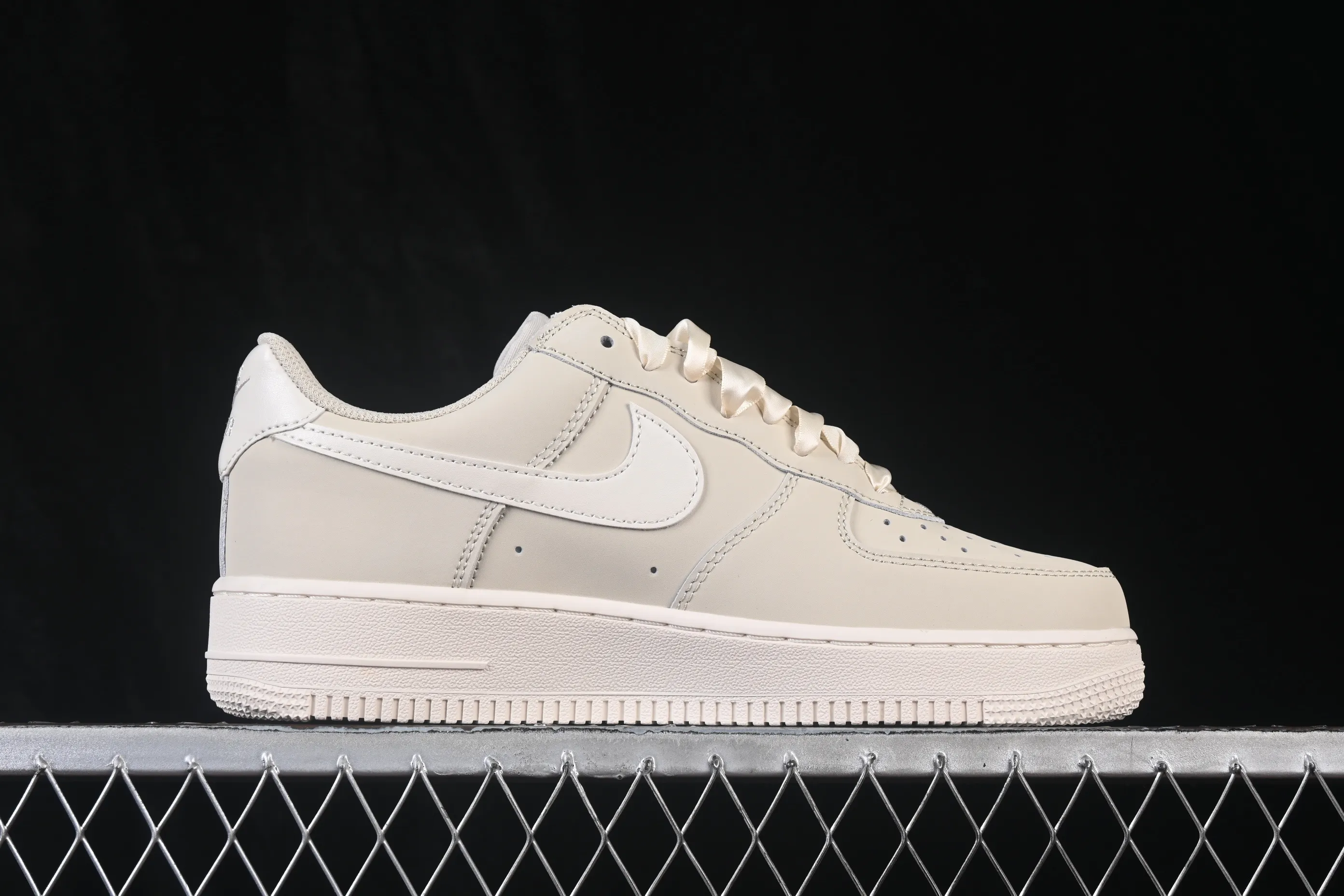 All categories Nk Air Force 1 Air Force series Nk Air Force 1 Low Air Force low-top Nike Air Force 1'07 Low Air Force 1 low-top casual sneakers IR0871-100